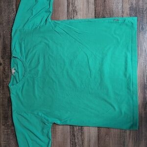 Burberry T-shirt Size Large in Dark Teal Green